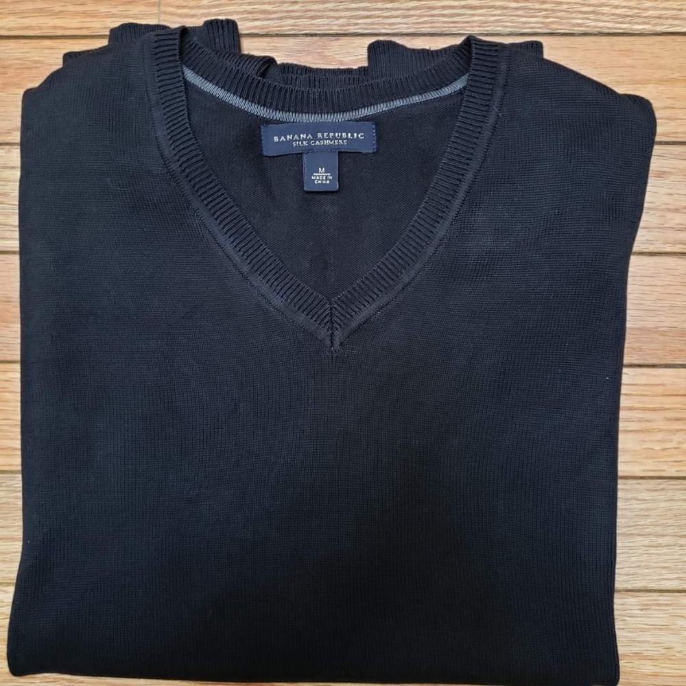 Banana Republic V-Neck Sweater ( Medium)